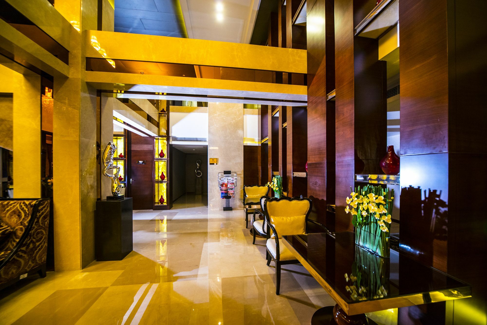 Chengdu Rising Butterfly Hotel Exterior foto